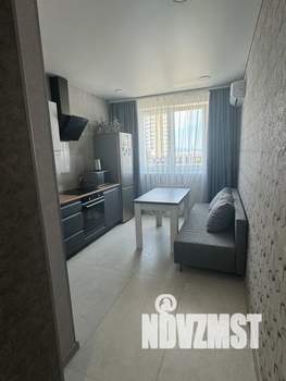 1-к квартира, посуточно, 37м2, 3/20 этаж