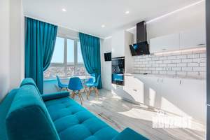 1-к квартира, посуточно, 42м2, 13/25 этаж