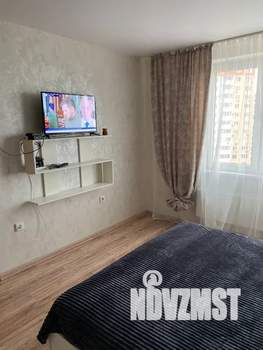 1-к квартира, посуточно, 38м2, 9/16 этаж