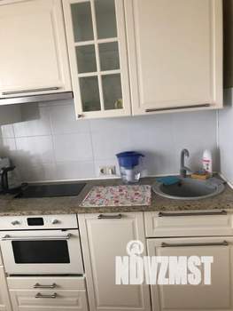 1-к квартира, посуточно, 38м2, 15/16 этаж