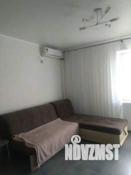 Студия квартира, посуточно, 36м2, 1/3 этаж