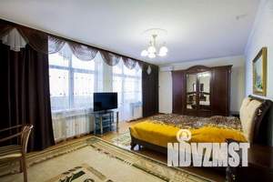 3-к квартира, посуточно, 90м2, 1/1 этаж