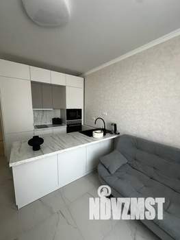 1-к квартира, посуточно, 42м2, 8/24 этаж
