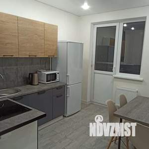 1-к квартира, посуточно, 41м2, 8/20 этаж