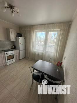 1-к квартира, посуточно, 40м2, 7/16 этаж