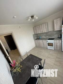 1-к квартира, посуточно, 40м2, 7/16 этаж