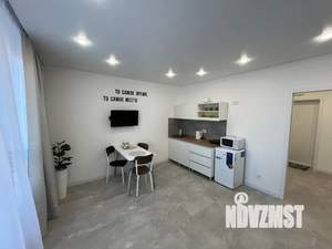 Студия квартира, посуточно, 40м2, 6/15 этаж