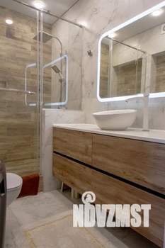 1-к квартира, посуточно, 42м2, 18/21 этаж