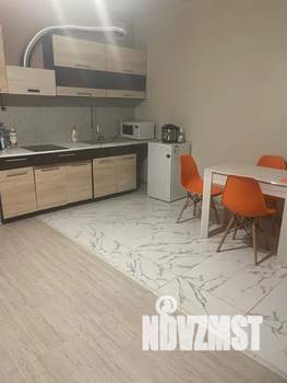 Студия квартира, посуточно, 35м2, 3/12 этаж