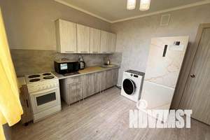 1-к квартира, посуточно, 38м2, 13/16 этаж