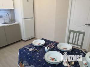 1-к квартира, посуточно, 37м2, 3/10 этаж