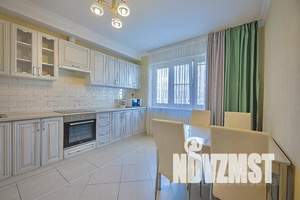 1-к квартира, посуточно, 44м2, 10/17 этаж