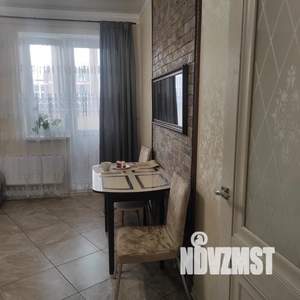 1-к квартира, посуточно, 39м2, 4/20 этаж