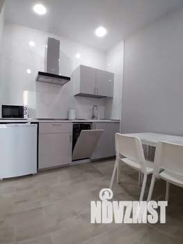 Студия квартира, посуточно, 33м2, 8/20 этаж