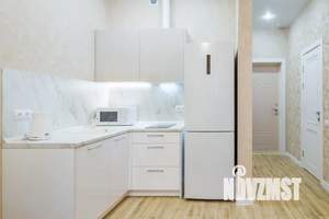 Студия квартира, посуточно, 35м2, 13/20 этаж