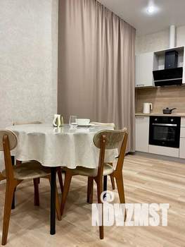 1-к квартира, посуточно, 35м2, 11/16 этаж