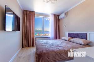 1-к квартира, посуточно, 42м2, 15/21 этаж