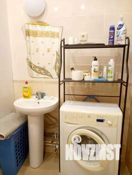 Студия квартира, посуточно, 56м2, 1/16 этаж