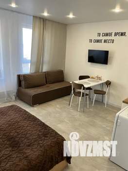 Студия квартира, посуточно, 40м2, 6/15 этаж