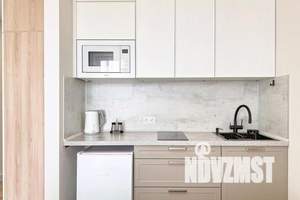 1-к квартира, посуточно, 23м2, 23/23 этаж