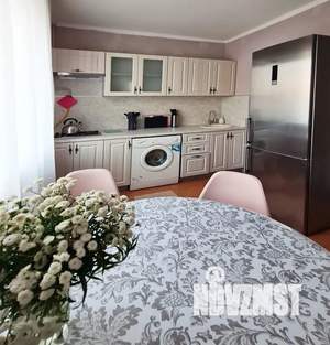 1-к квартира, посуточно, 40м2, 8/10 этаж