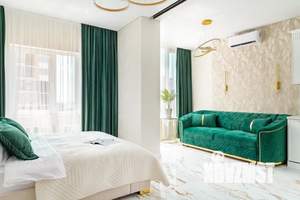 Студия квартира, посуточно, 35м2, 13/20 этаж