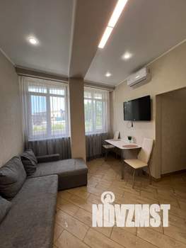 1-к квартира, посуточно, 40м2, 1/6 этаж