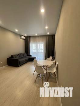 Студия квартира, посуточно, 30м2, 13/19 этаж