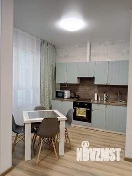 Студия квартира, посуточно, 40м2, 3/16 этаж