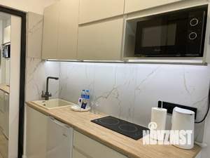 Студия квартира, посуточно, 18м2, 1/20 этаж