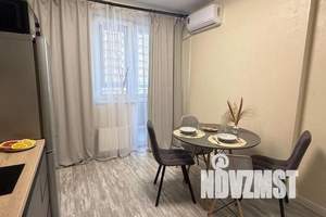 1-к квартира, посуточно, 40м2, 6/23 этаж