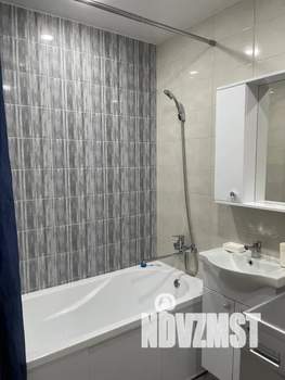 1-к квартира, посуточно, 38м2, 9/16 этаж