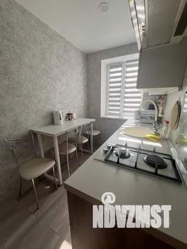 2-к квартира, посуточно, 42м2, 1/2 этаж