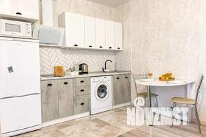 1-к квартира, посуточно, 43м2, 10/21 этаж