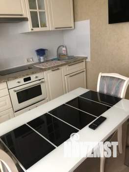 1-к квартира, посуточно, 38м2, 15/16 этаж