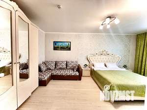 1-к квартира, посуточно, 38м2, 13/16 этаж