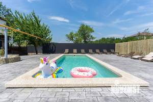 2-к квартира, посуточно, 60м2, 1/1 этаж