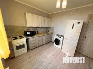 1-к квартира, посуточно, 38м2, 13/16 этаж