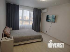 1-к квартира, посуточно, 38м2, 3/16 этаж