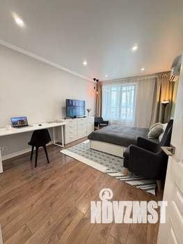1-к квартира, посуточно, 42м2, 17/22 этаж