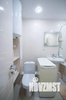 1-к квартира, посуточно, 38м2, 13/16 этаж