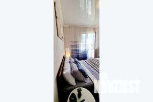 1-к квартира, посуточно, 42м2, 4/10 этаж