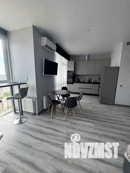 Студия квартира, посуточно, 40м2, 16/21 этаж