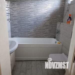 2-к квартира, посуточно, 45м2, 3/3 этаж