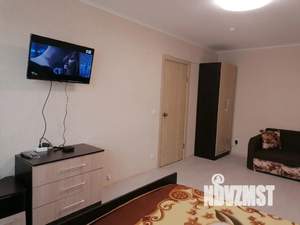 1-к квартира, посуточно, 40м2, 11/16 этаж