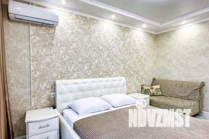 1-к квартира, посуточно, 44м2, 20/25 этаж