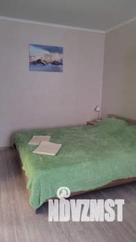 1-к квартира, посуточно, 38м2, 1/16 этаж