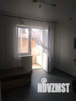 Студия квартира, посуточно, 36м2, 1/3 этаж