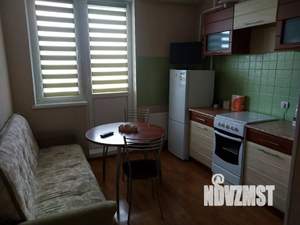 1-к квартира, посуточно, 40м2, 11/16 этаж