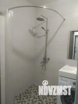 Студия квартира, посуточно, 36м2, 1/3 этаж